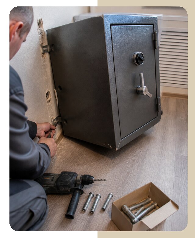 Ремонт крепления сейфа в Соликамске по цене от 4637 р. | ДвериЛегко-Слк